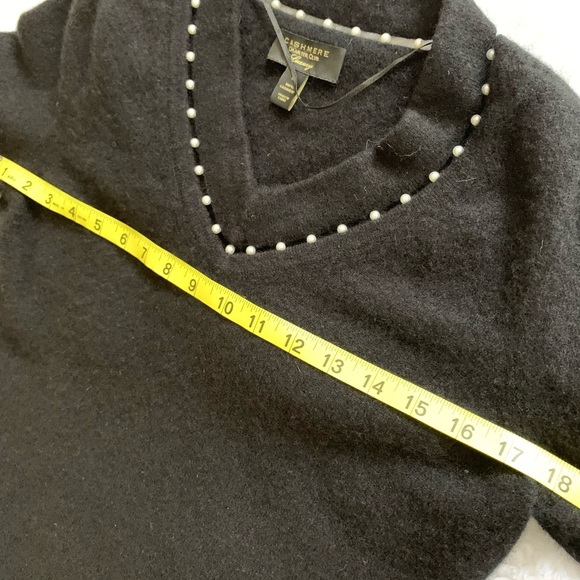 CHARTER CLUB Cashmere Luxury long sleeve Pearlized sweater size Med LNWOT - Picture 4 of 8